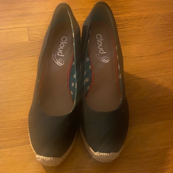 Cloud Shoes - Wedge slip on, canvas, used / great condition, size 9.5